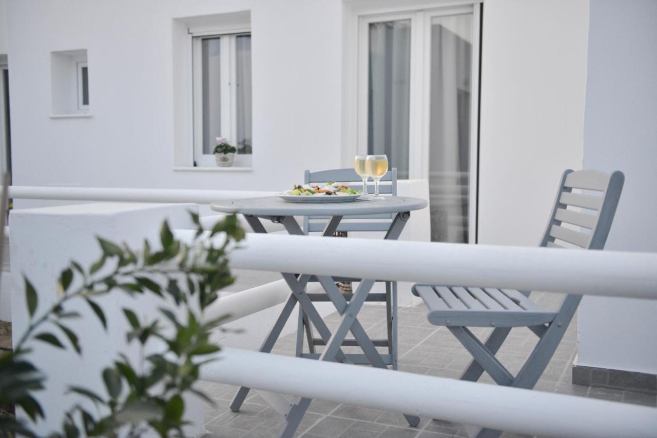 Blue Paradise Apartments Naxos City ภายนอก รูปภาพ